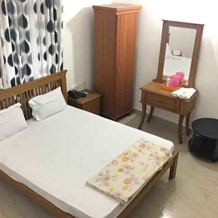 Sathya Inn Guruvayur Bagian luar foto