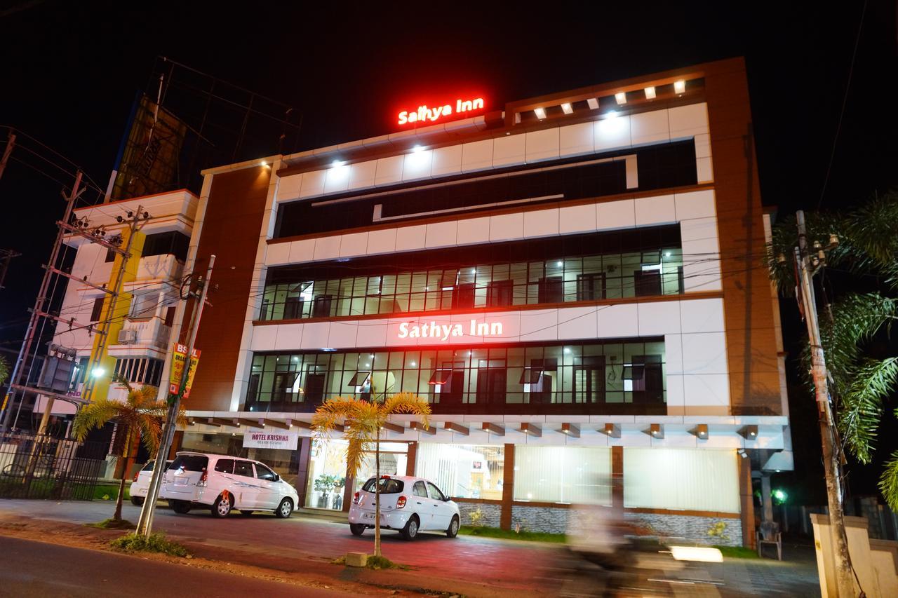 Sathya Inn Guruvayur Bagian luar foto