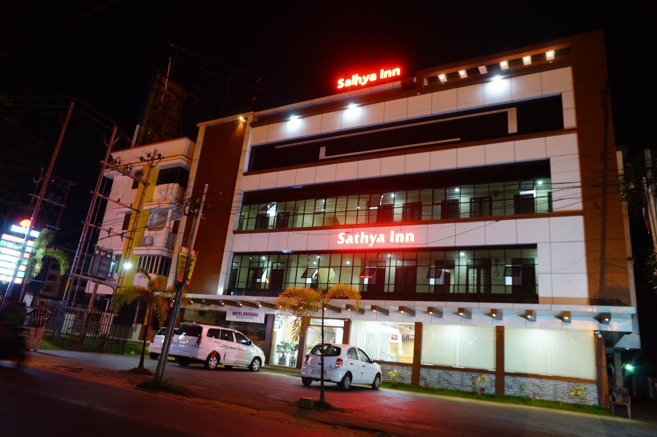 Sathya Inn Guruvayur Bagian luar foto